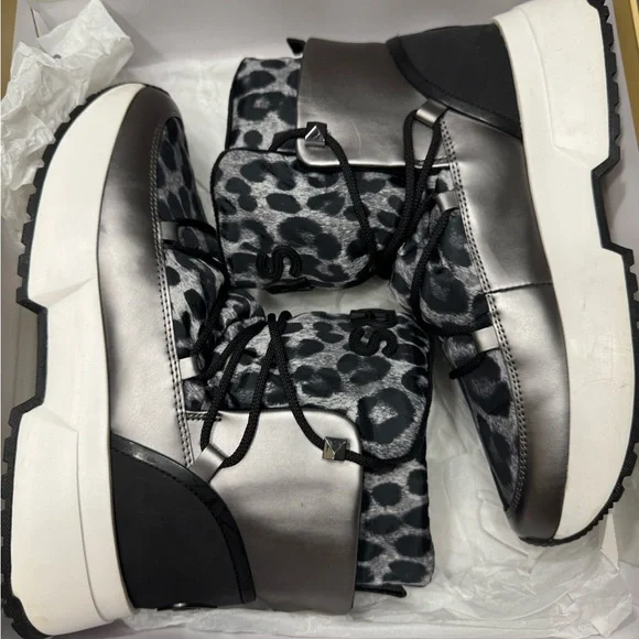 Michael Kors Cassia Black and Gray Cheetah Print Ankle Booties Size 9.5 - Picture 5 of 16